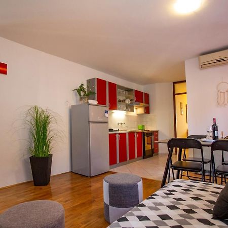 PUY Apartment Kika מראה חיצוני תמונה