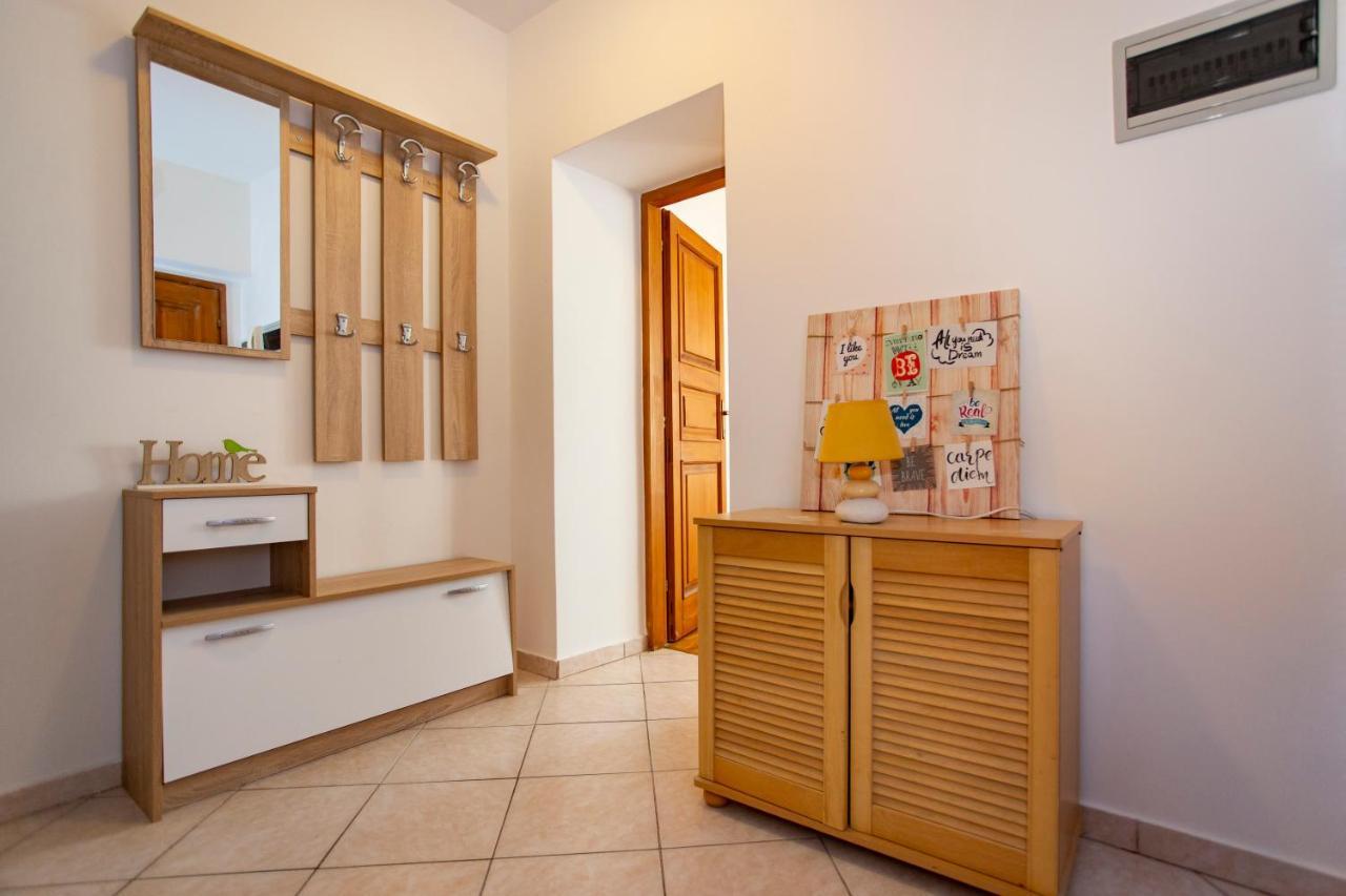 PUY Apartment Kika מראה חיצוני תמונה
